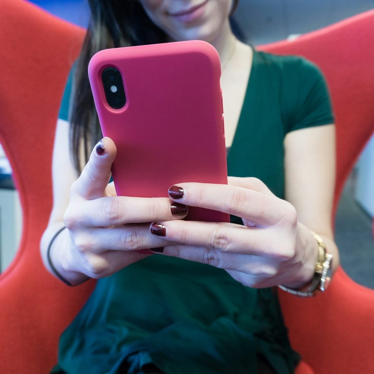 Digital detox: Should we put our smartphones away?